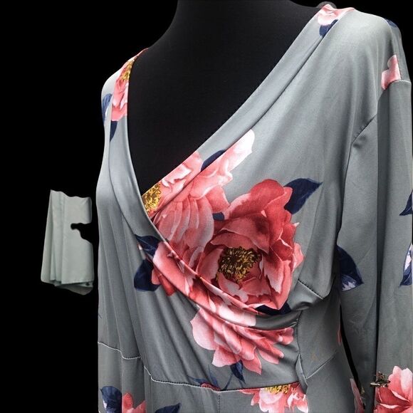 Size 14/16 Jeanette Plus Front Wrap Flattering Long Floral Dress! - Picture 3 of 8